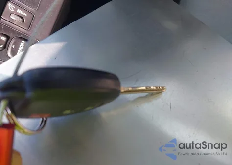 2015 Toyota Prius C One z USA, uszkodzony, nr VIN JTDKDTB36F1586020